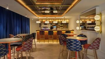 Bar (in der Unterkunft)