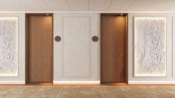 Sengetøy av topp kvalitet, dundyner, memory foam-senger og minibar