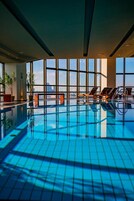 Indoor pool, sun loungers