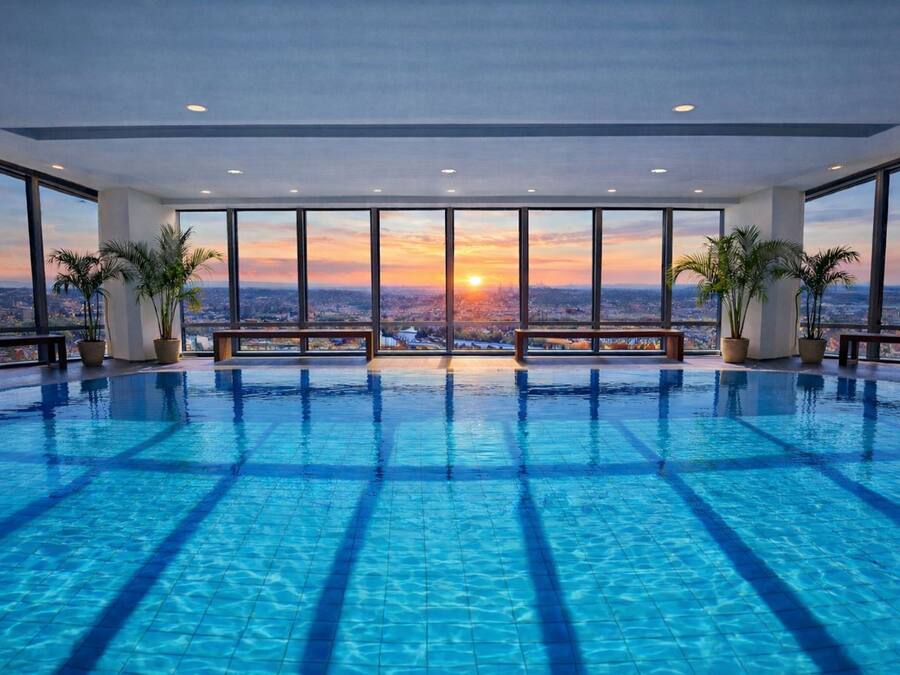 Innenpool, Liegestühle