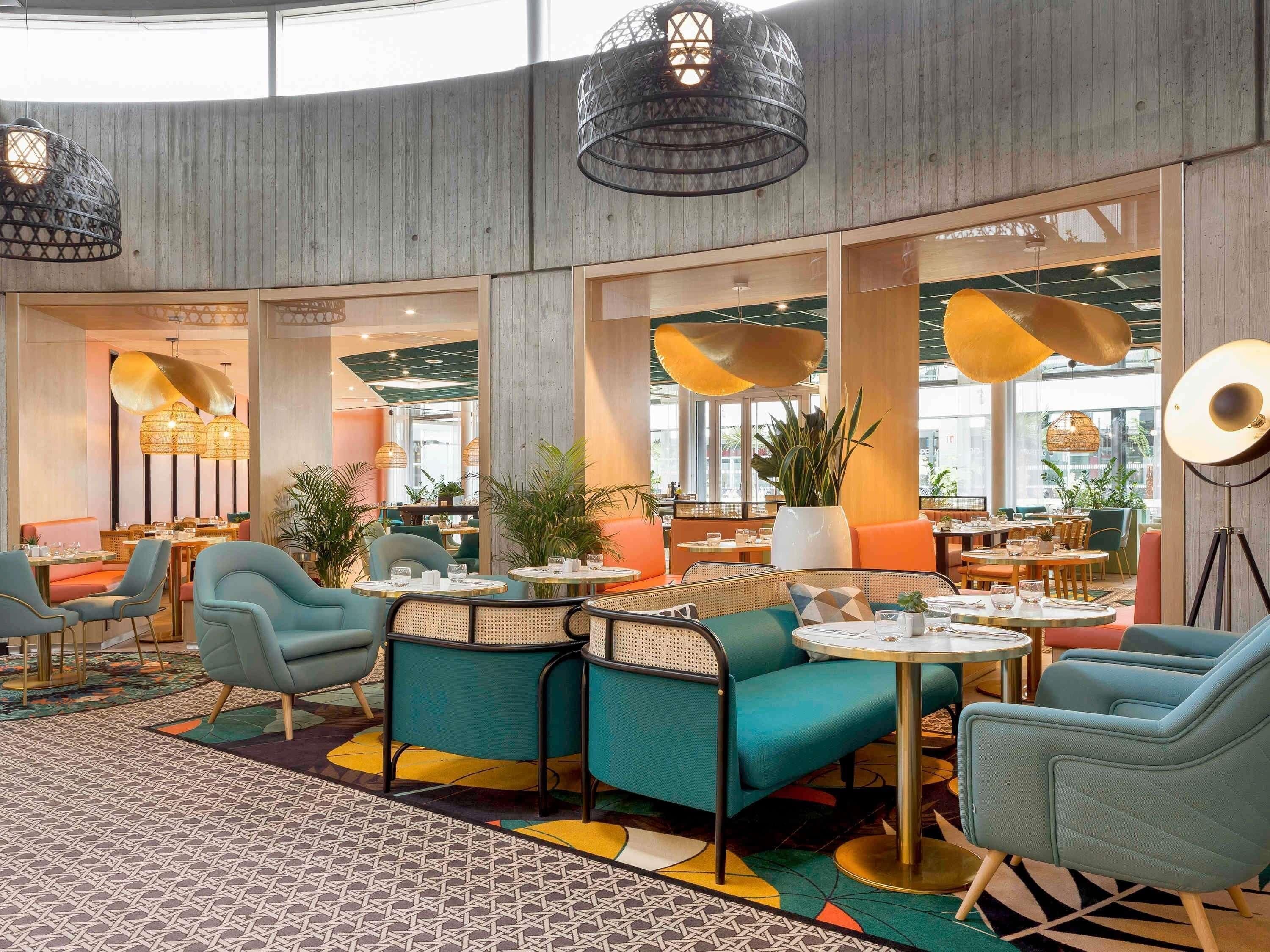 Café da manhã com buffet todos os dias (EUR 19 por pessoa) 