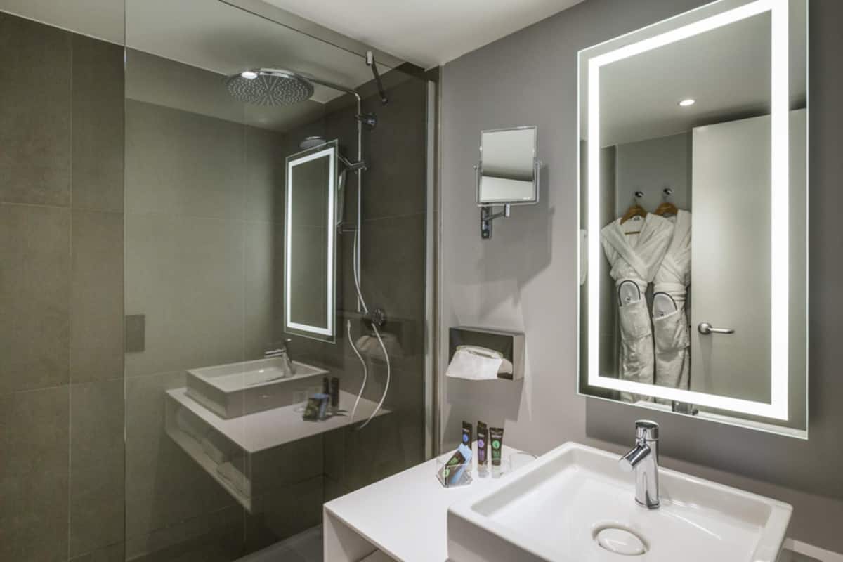 Executive Room, 1 Double Bed with Sofa bed | 1 bedroom, premium bedding, in-room safe, desk