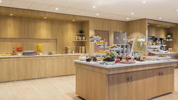 Dagelijks ontbijtbuffet (EUR 19 per persoon)