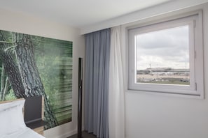 Habitació superior, 1 llit doble i sofà llit | 1 dormitori, roba de llit d'alta qualitat i caixa forta a l'habitació