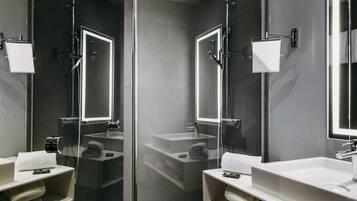 1 bilik tidur, peralatan tempat tidur premium, peti besi dalam bilik