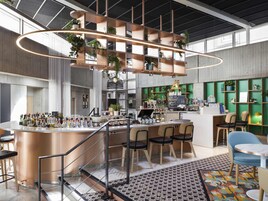 Bar (en el alojamiento)