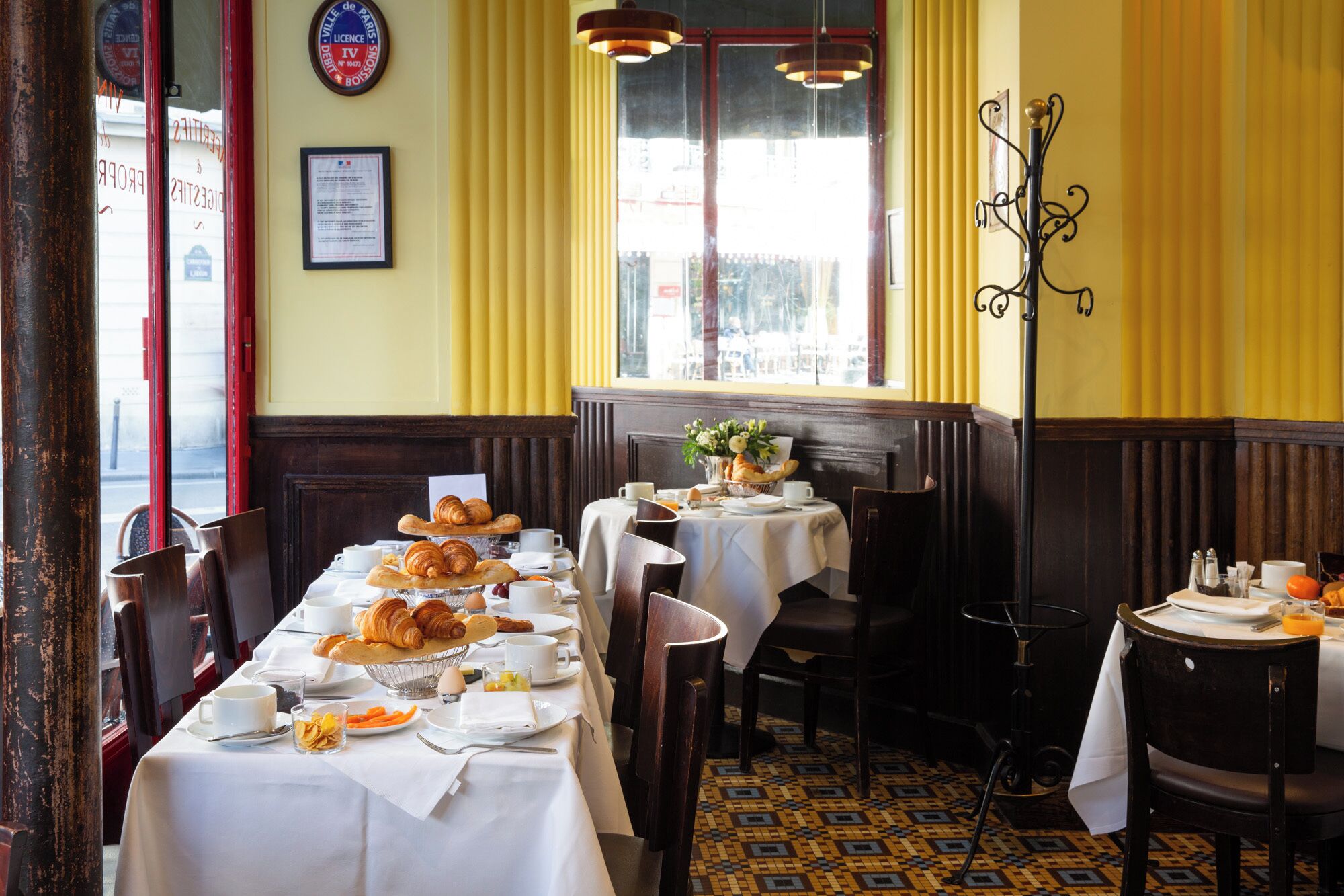 free daily continental breakfast