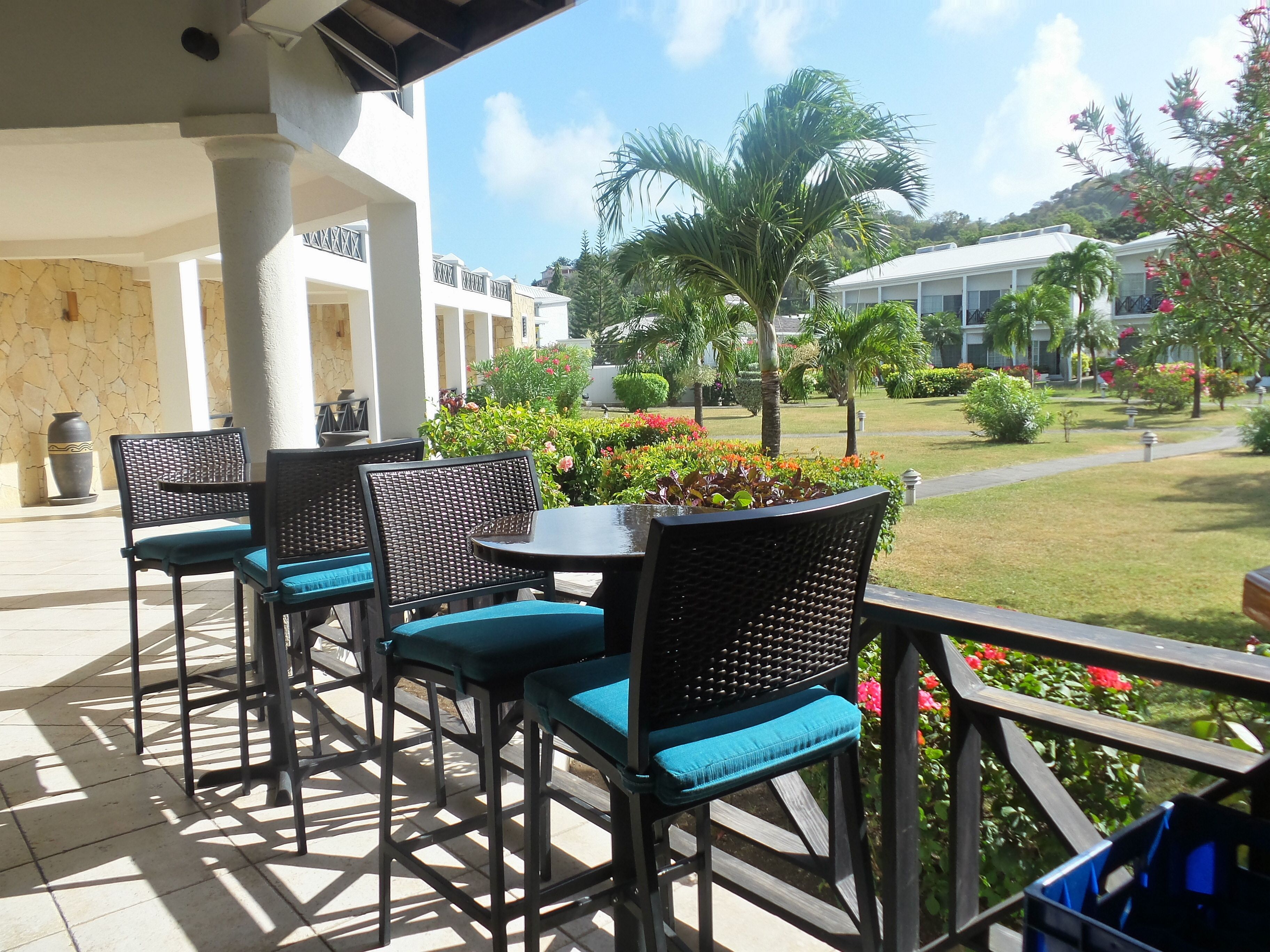 2 间餐厅，供应早餐、午餐和晚餐，国际美食