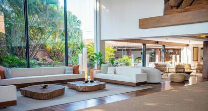 Yacht & Golf Club Paraguayo, a Tribute Portfolio Resort