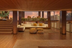 Lobby lounge