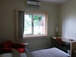 Minibar, escriptori, cortines opaques i habitacions insonoritzades 