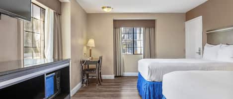 Standard Double Room, 2 Double Beds | Room amenity