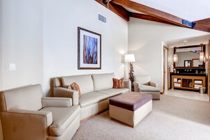 Deluxe Room, 2 Queen Beds | Living area | Flat-screen TV