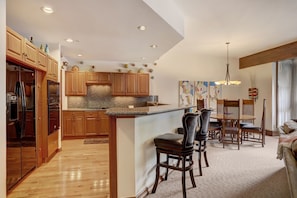 Apartamento, 2 habitaciones | Cocina privada | Cafetera o tetera