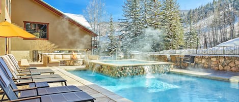 Outdoor pool, sun loungers