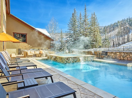 Outdoor pool, sun loungers