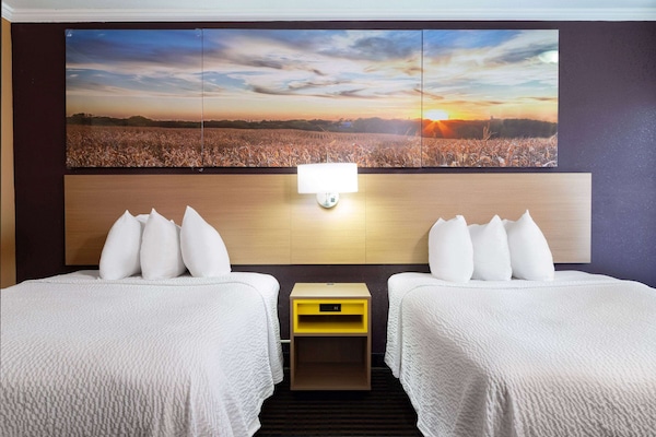 Double Room, 2 Double Beds | Desk, iron/ironing board, cribs (free), rollaway beds (surcharge)