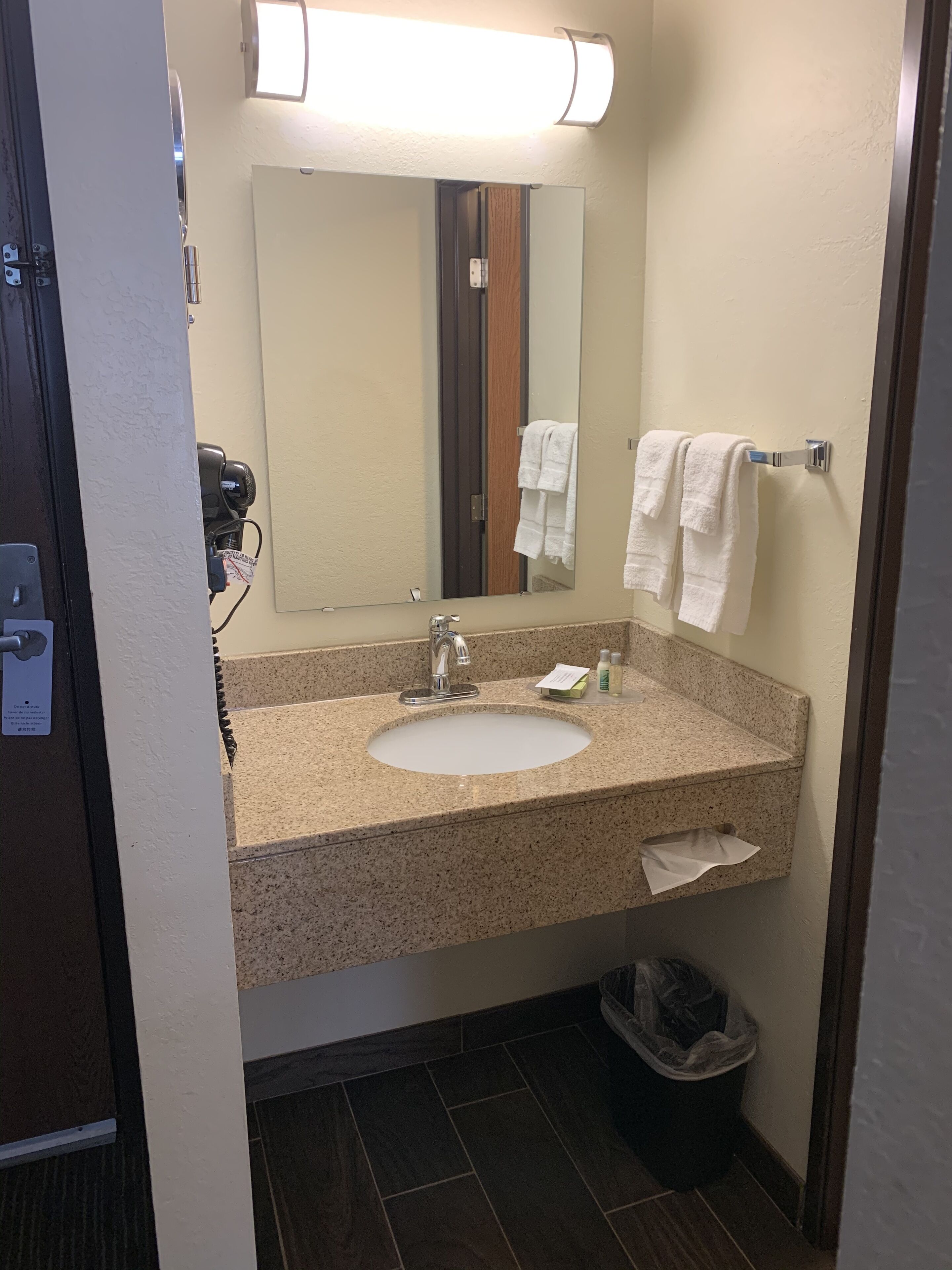 combined shower/bathtub, free toiletries, hair dryer, towels