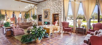 Americas Best Value Inn Columbus, TX