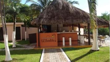 Bar (en el alojamiento)