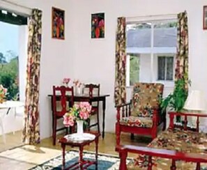 Căn hộ Tiêu chuẩn, 1 phòng ngủ, quang cảnh biển | Phòng khách | TV 