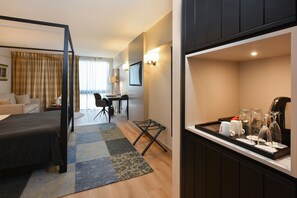 Habitación ejecutiva doble, vistas al lago, junto al lago | 1 dormitorio, minibar, caja fuerte y escritorio