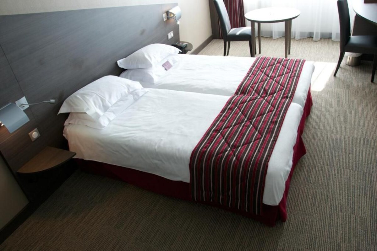 Standard Twin Room, 2 Twin Beds | In-room safe, desk, blackout drapes, soundproofing