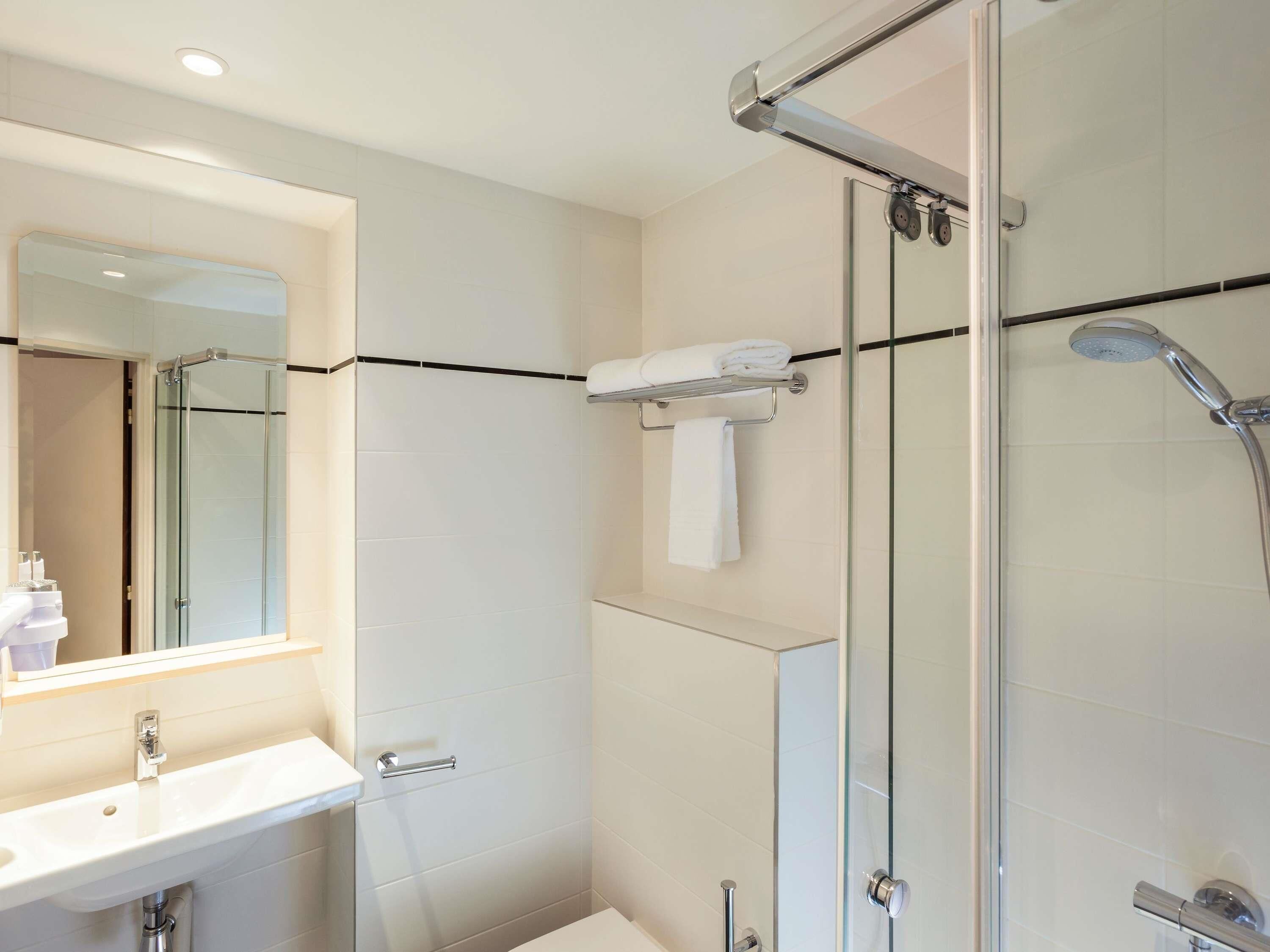 高級寢具、書桌、遮光布/窗簾、隔音