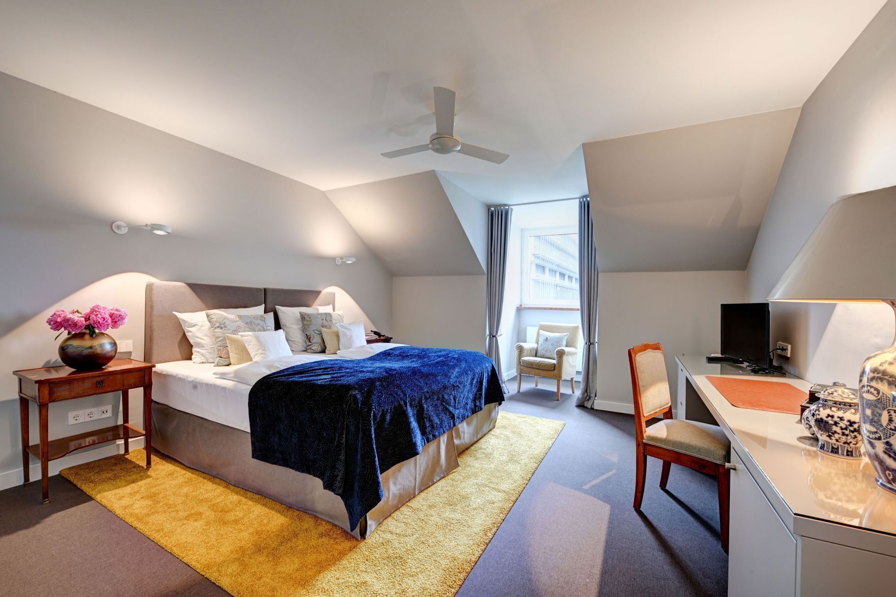 Minibar, in-room safe, desk, soundproofing