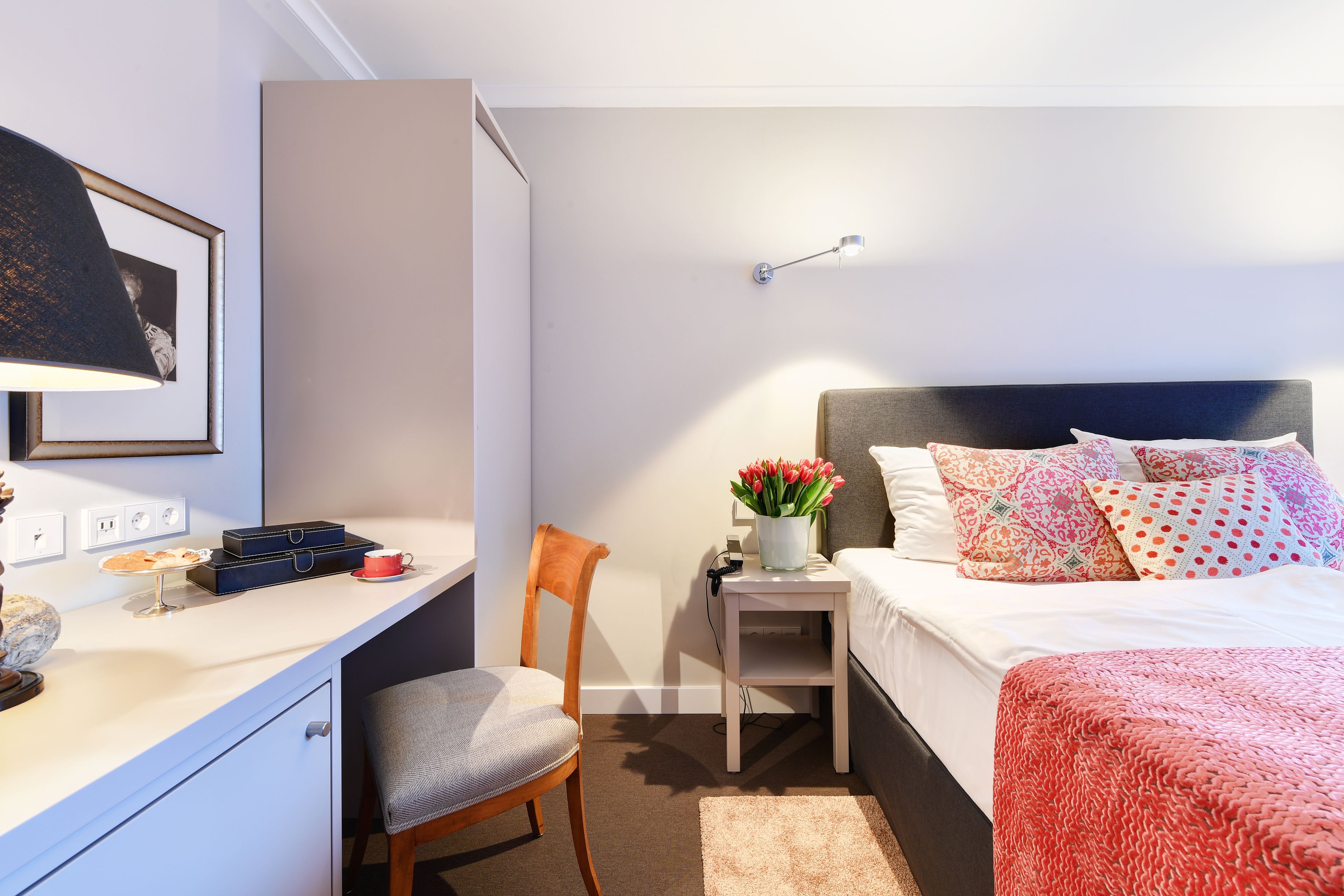 superior double room, balcony | minibar, in-room safe, desk, soundproofing