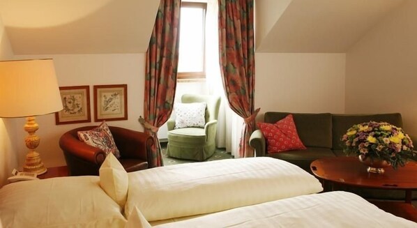 Superior Double Room | Minibar, in-room safe, desk, soundproofing