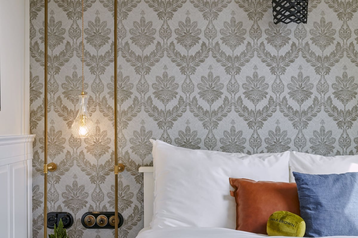 Camera Comfort, 1 letto queen, non fumatori | Biancheria da letto di alta qualità, una cassaforte in camera