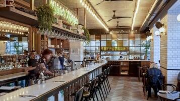 Bar (in der Unterkunft)