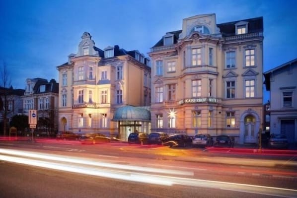 Façade de l’hébergement - soirée/nuit