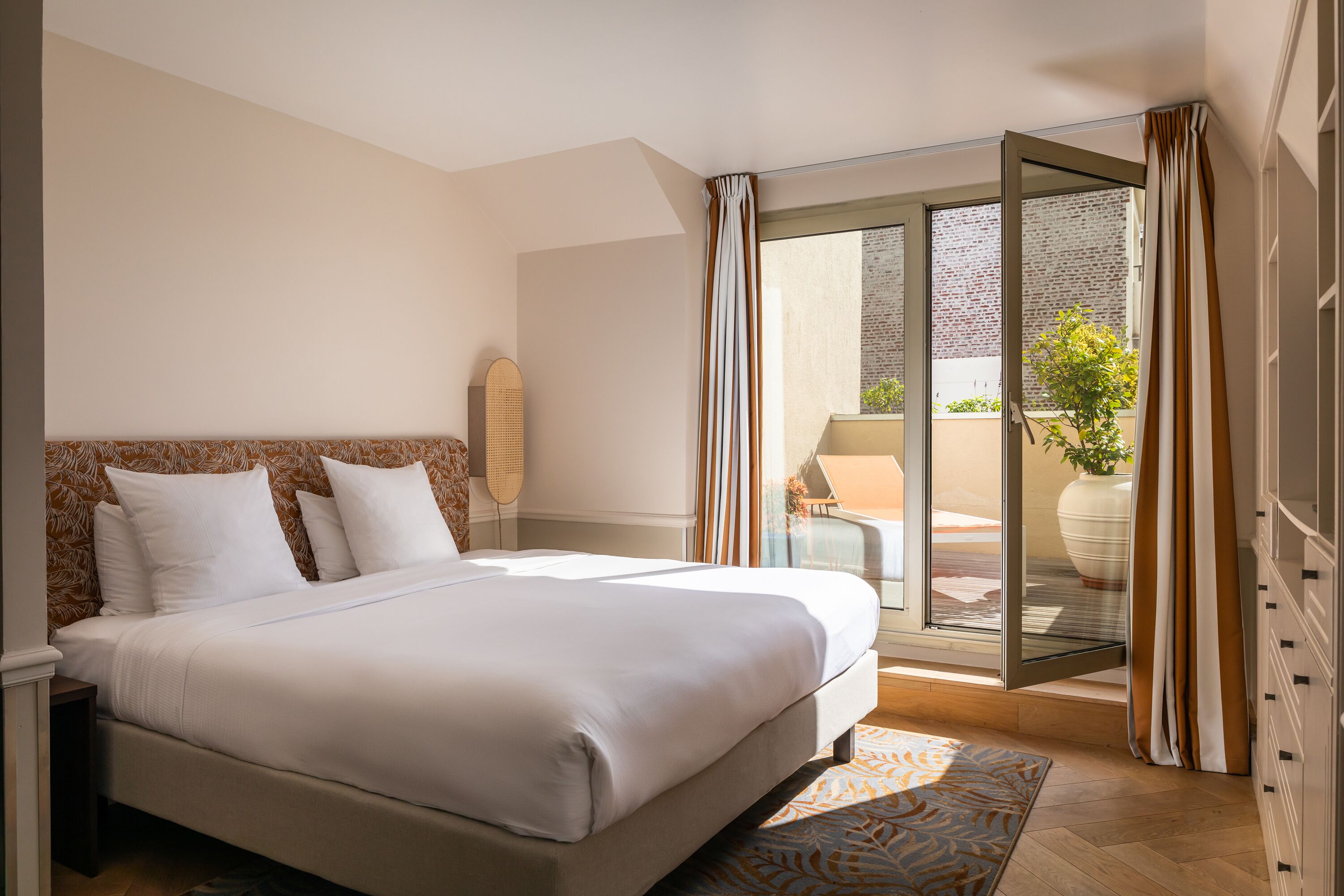 Photo - Royal Garden Champs-Élysées