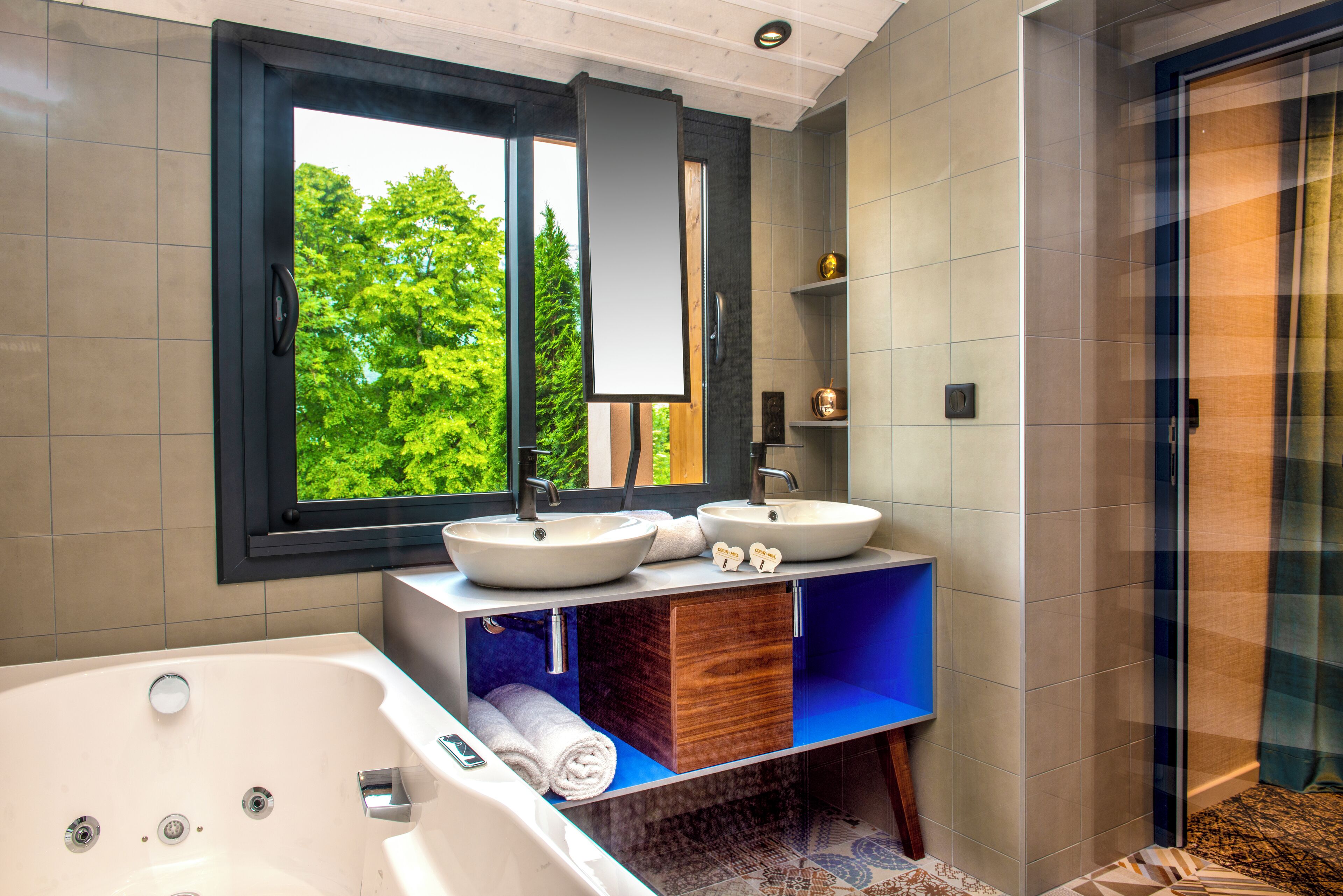 villa, 4 bedrooms, non smoking, lake view | bathroom | separate bathtub and shower, free toiletries, hair dryer, bathrobes