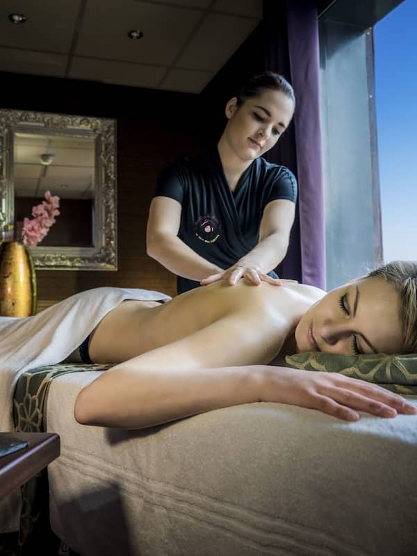 Couples treatment rooms, sauna, hot tub, steam room, Turkish bath