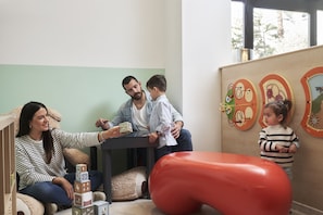 Area giochi per bambini (al coperto)