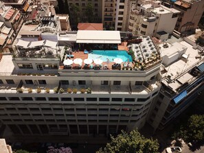 2 restaurants; breakfast, lunch and dinner served  - Novotel Athenes (Athens)