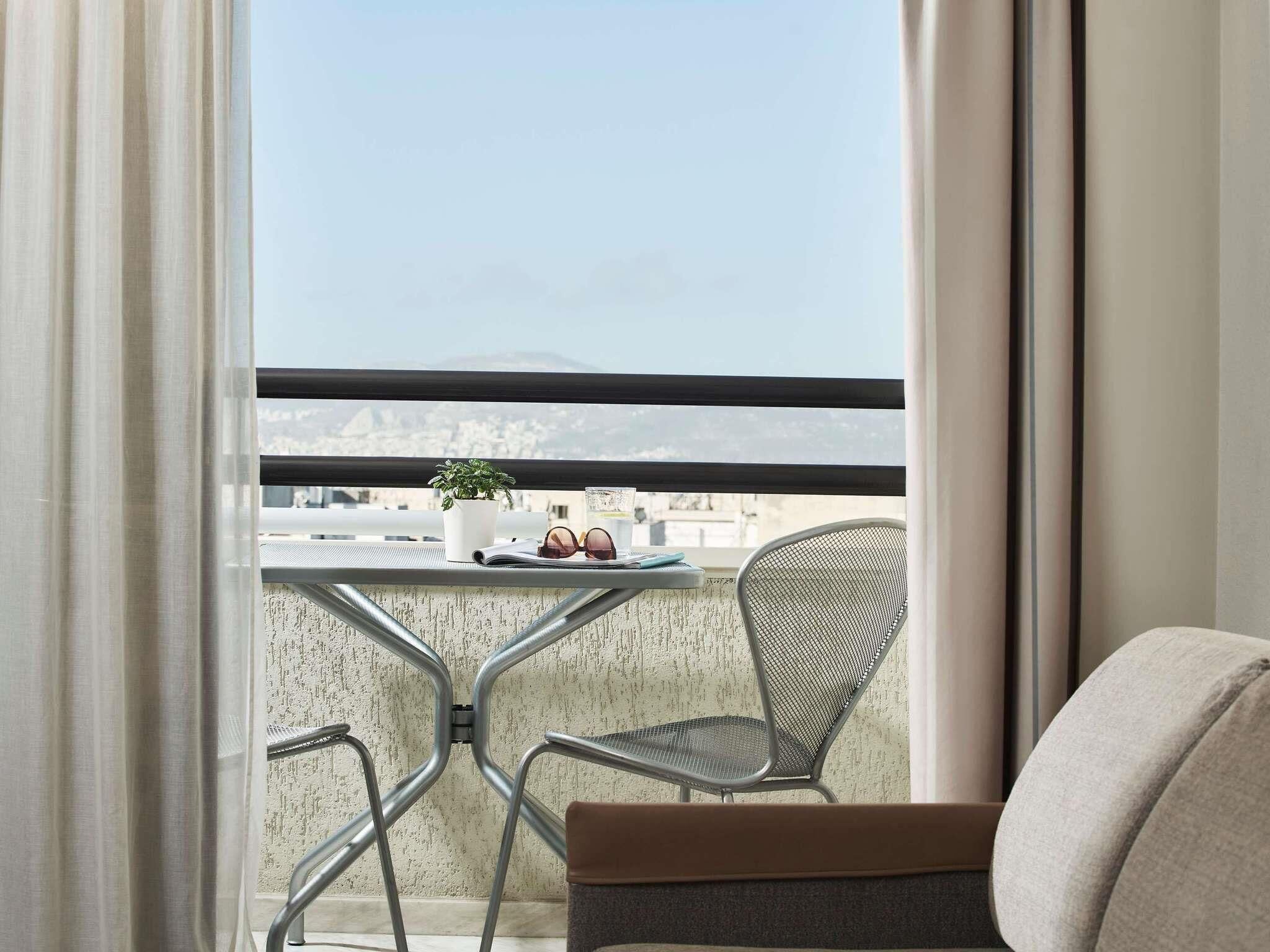 Executive Room With Balcony, 1 double bed or 1 double bed with sofa bed | Minibar, in-room safe, desk, blackout drapes