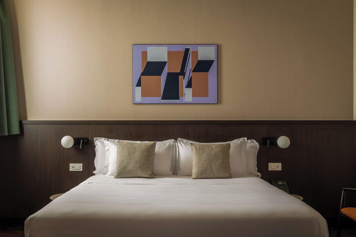 Hypo-allergenic bedding, minibar, desk, blackout drapes
