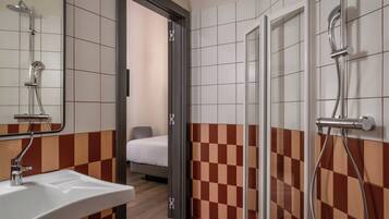 Superior Single Room | Bathroom