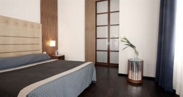 Ropa de cama hipoalergénica y minibar 