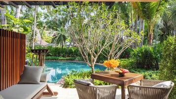 Deluxe Pool Access Room | Premium bedding, free minibar items, in-room safe, desk