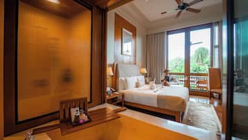 Lagoon View Junior Suite | 고급 침구, 객실 내 금고, 책상, 방음 설비