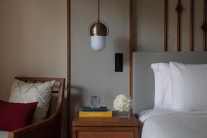 Ropa de cama de alta calidad y minibar (con algunos artículos gratuitos)