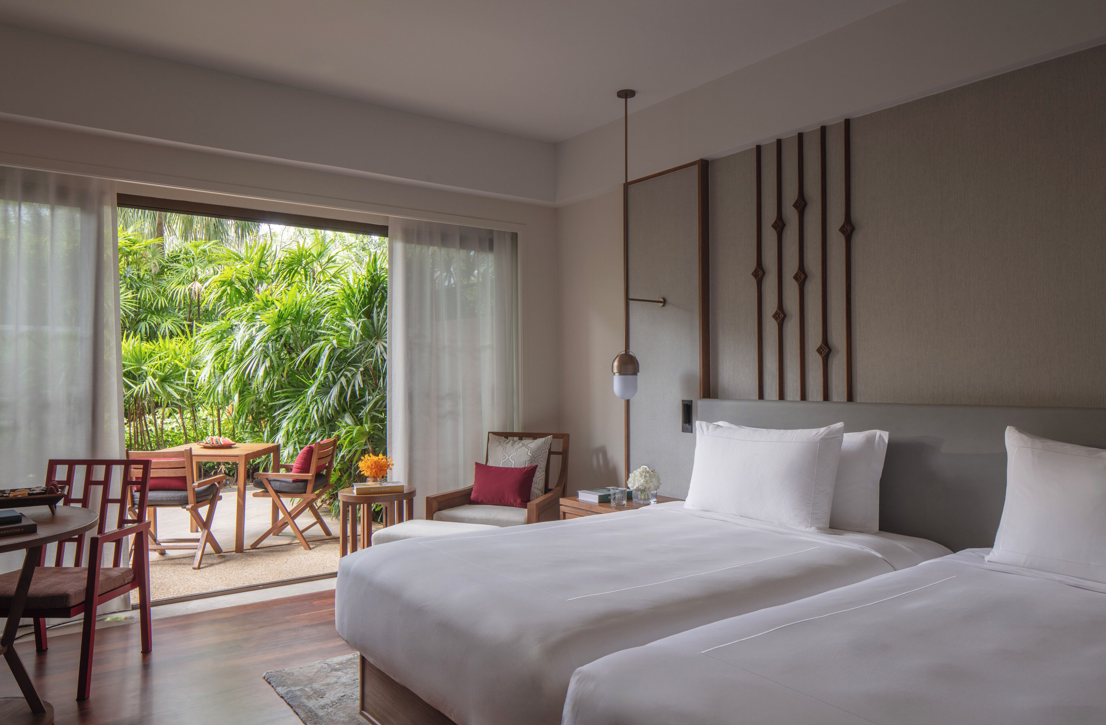 Garden View Room | Premium bedding, in-room safe, desk, soundproofing