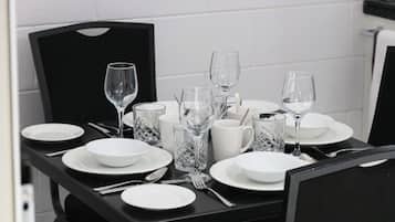 Phòng dành cho gia đình, không hút thuốc (Family room) | Bộ đồ giường cao cấp, minibar, bàn ủi/dụng cụ ủi quần áo