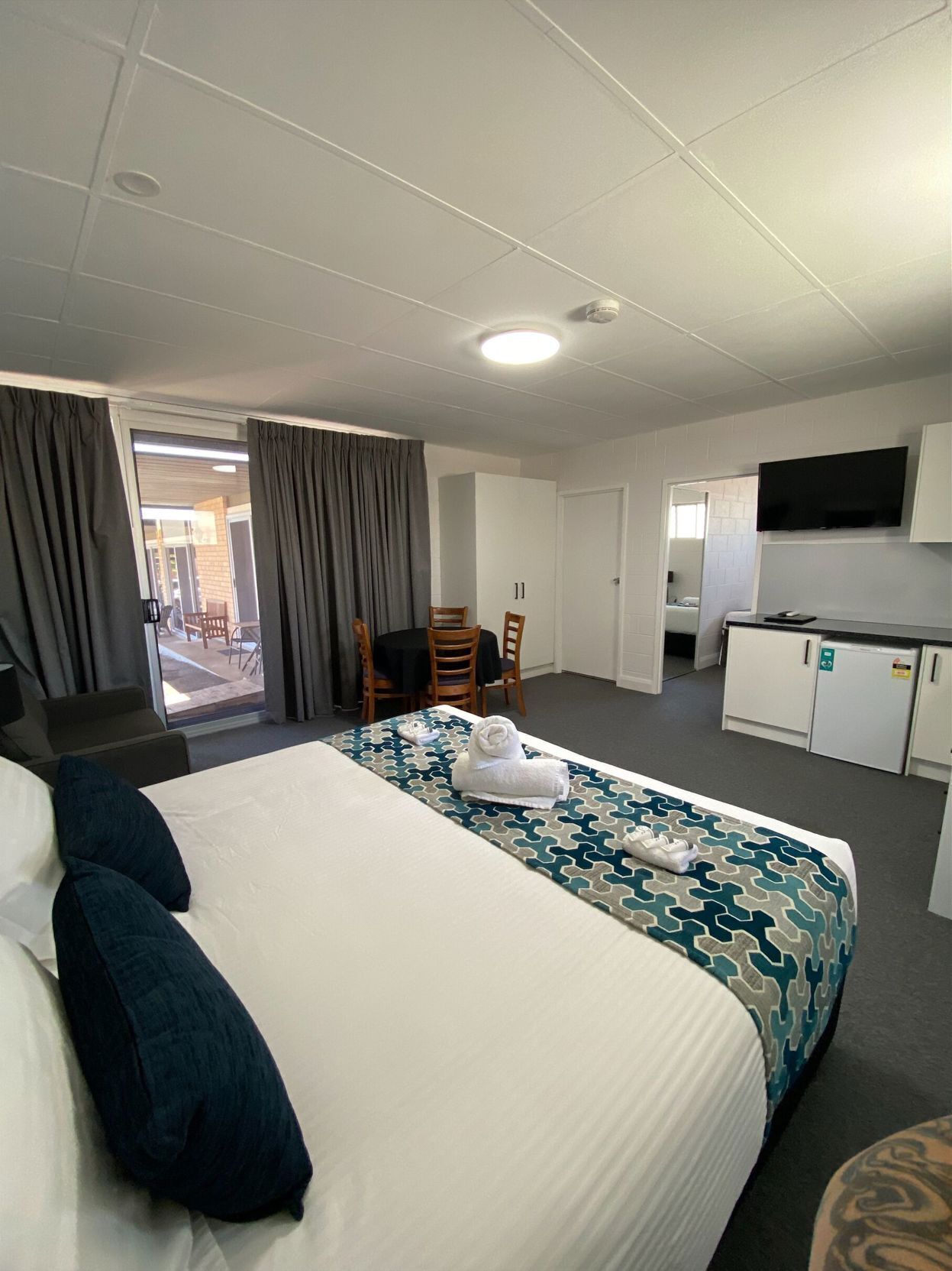 高档床上用品、迷你吧、熨斗/熨衣板、免费 WiFi