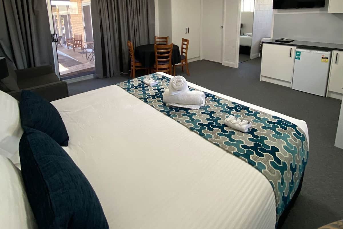 Literie de qualité supérieure, minibar, fer et planche à repasser